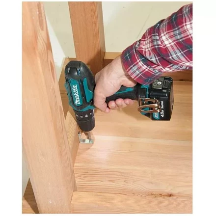 Аккумуляторная дрель Makita DF331DWYE купить в Челябинске