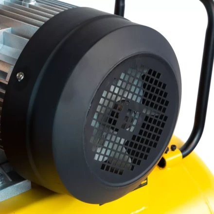 Компрессор воздушный, ременный привод BCI5500-T/200, 5.5 кВт, 200 литров, 850 л/мин Denzel 58128 купить в Челябинске