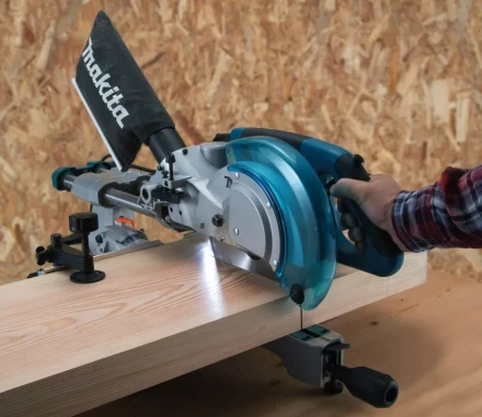 Пила торцовая Makita LS0815FLN купить в Челябинске