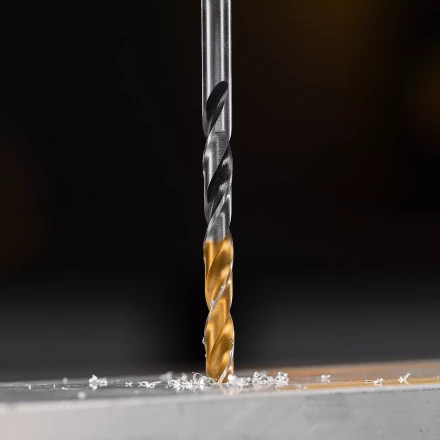 Сверло спиральное по металлу Denzel 5 x 86мм, Р6М5, Golden Tip, многогранная заточка, 718276 купить в Челябинске