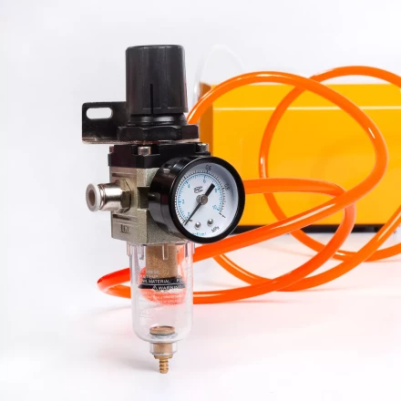 Пресс-клещи пневматические КВТ ПКП-10к для серийной опрессовки втулочных наконечников до 10 мм (85397) купить в Челябинске